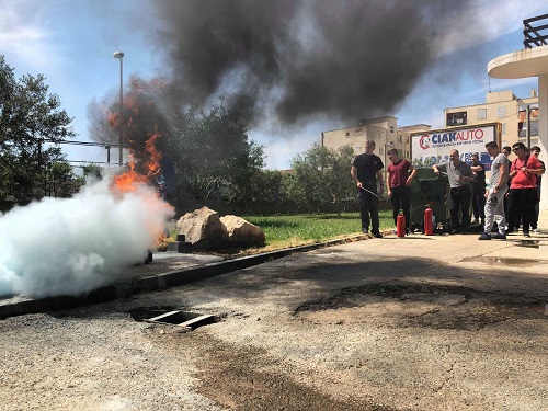 Učenici gasili požar